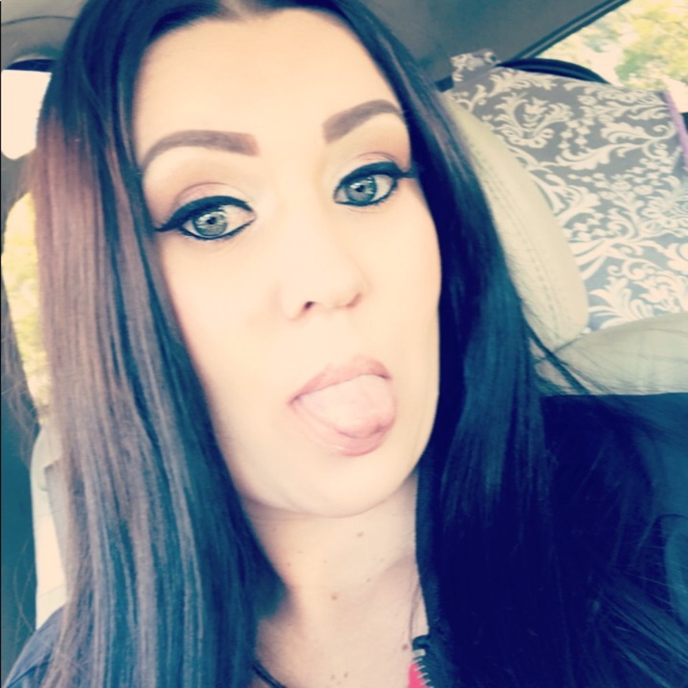 Meet your Posher, Tiffany